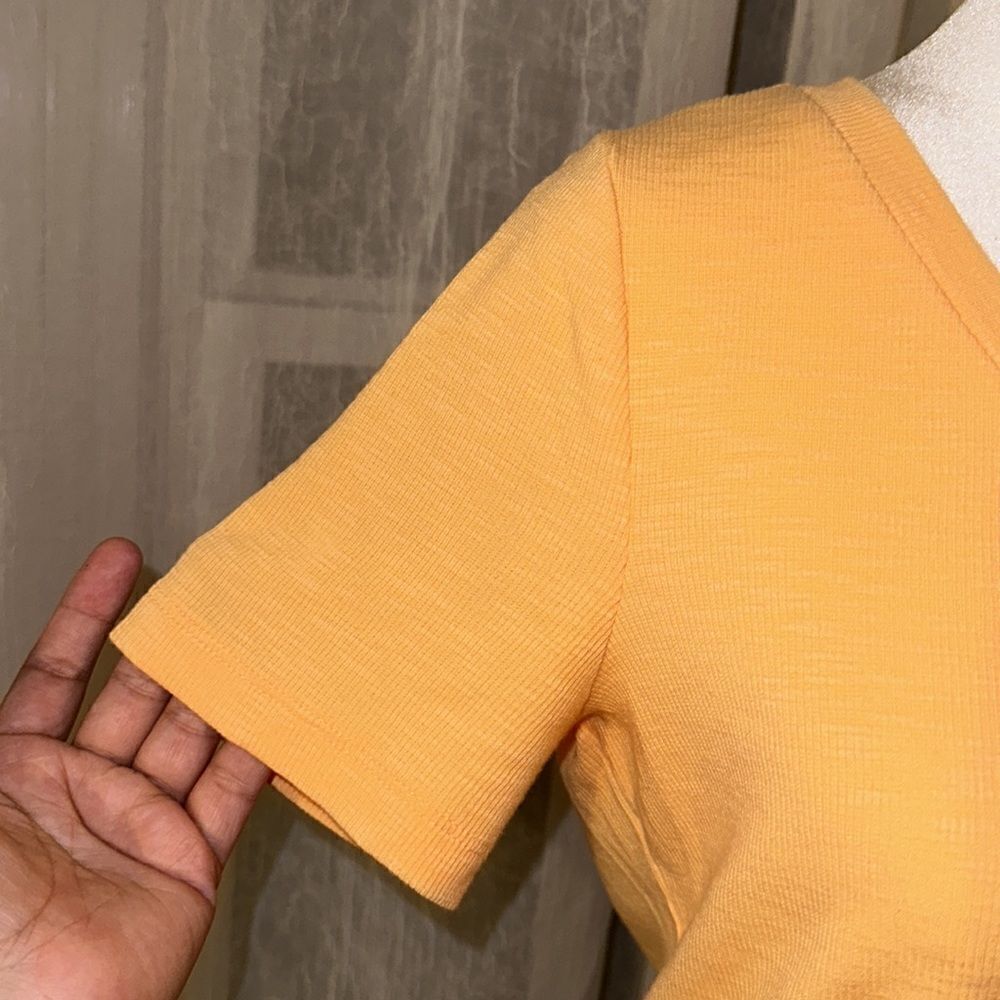GAP S Orange Ribbed V-Neck Short Sleeve Ruched Front Tee - Picture 7 of 12